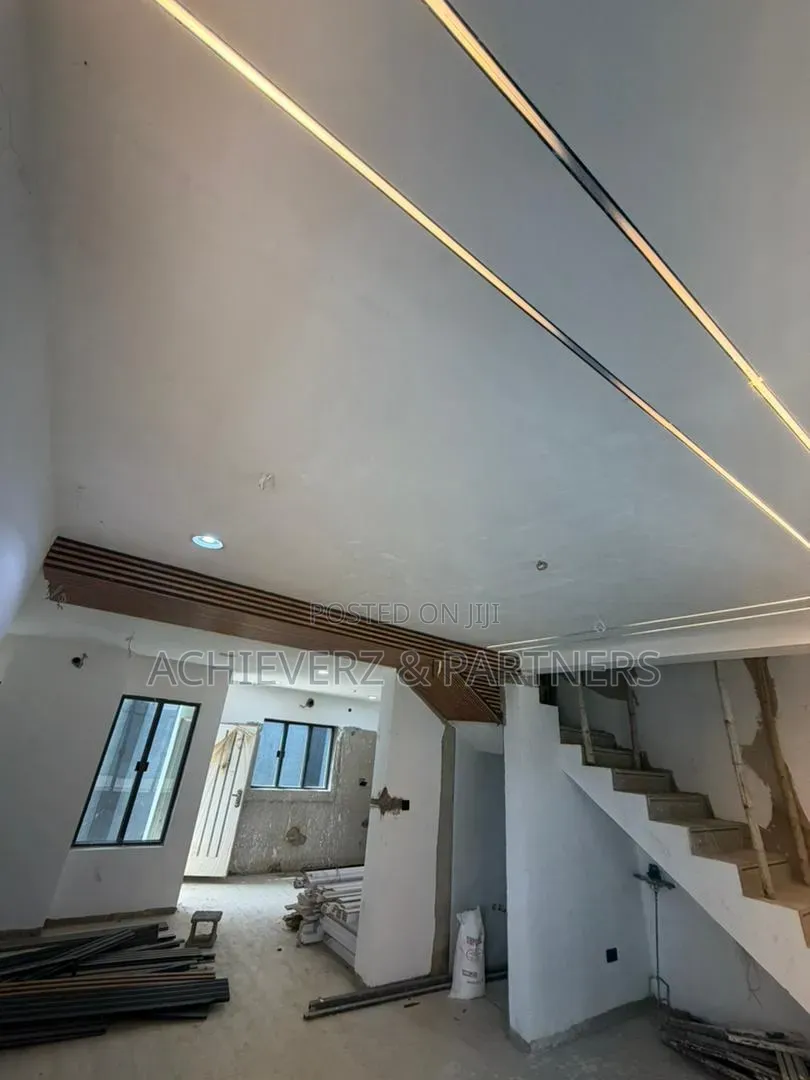 4bdrm Duplex in Utako for sale in Utako