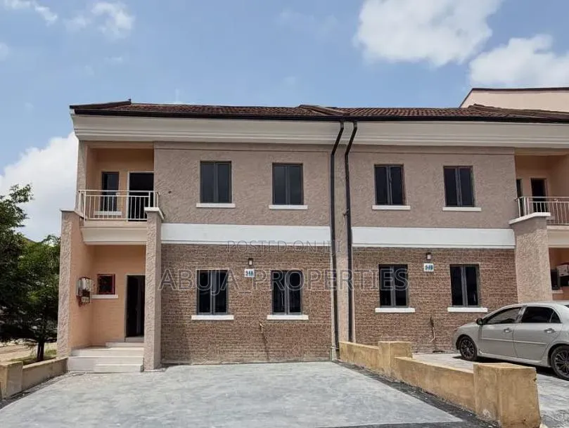 3bdrm Duplex in Apo District for rent in Apo District