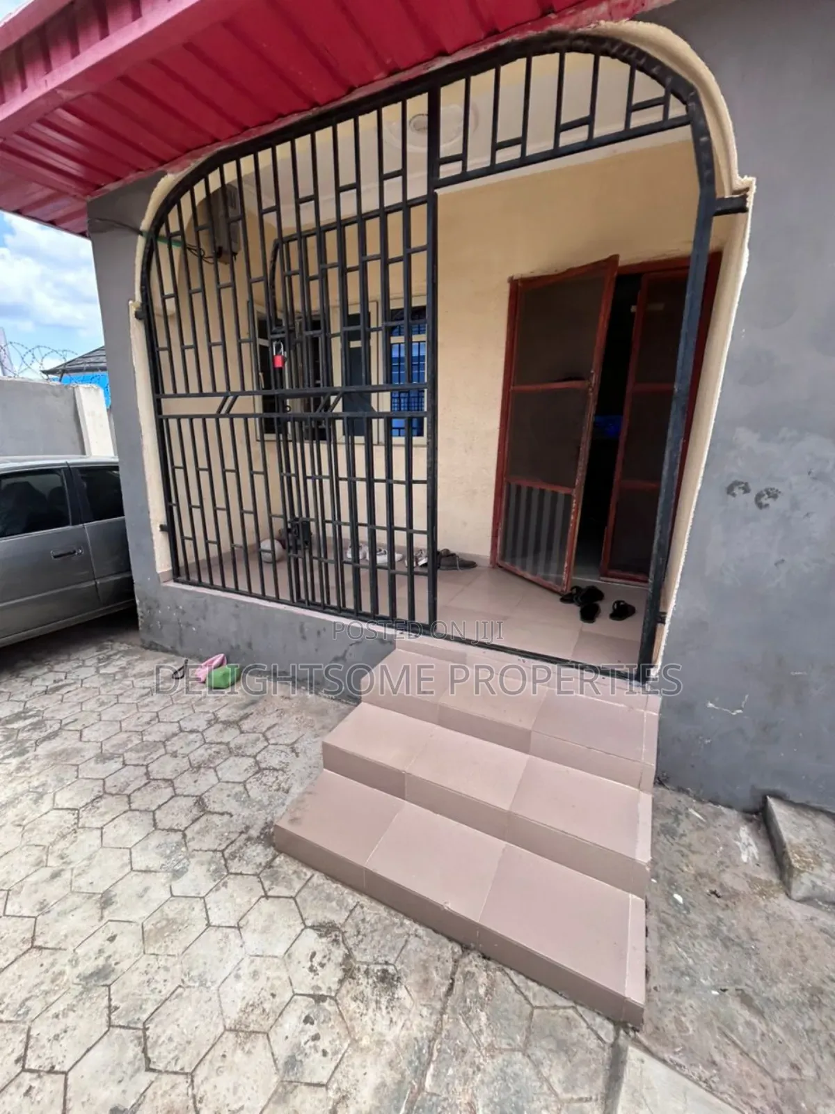 3bdrm Bungalow in Dove Estate, Akala Express for sale in Akala Express