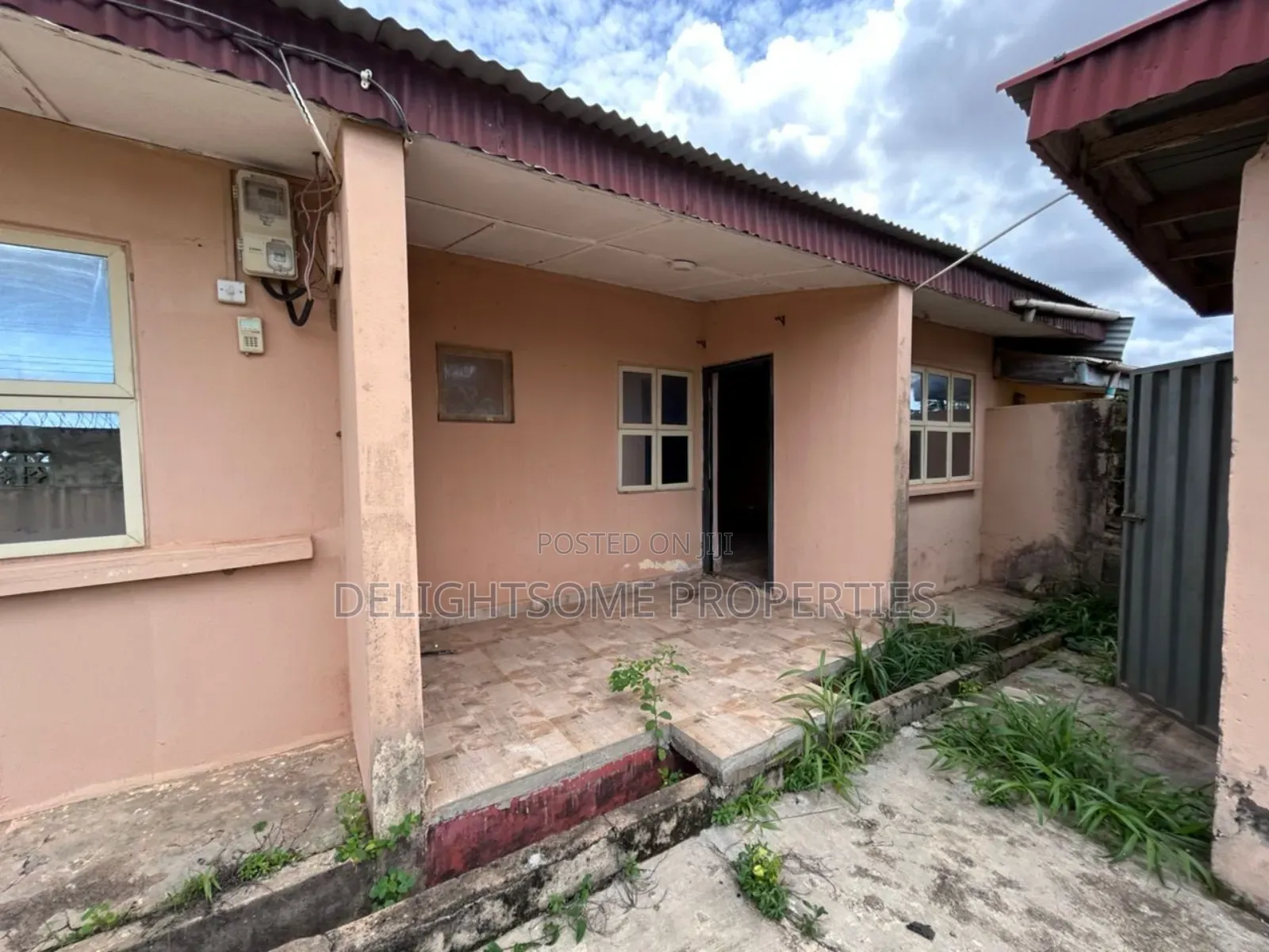 2bdrm Block of Flats in Owode, Apata for sale in Apata
