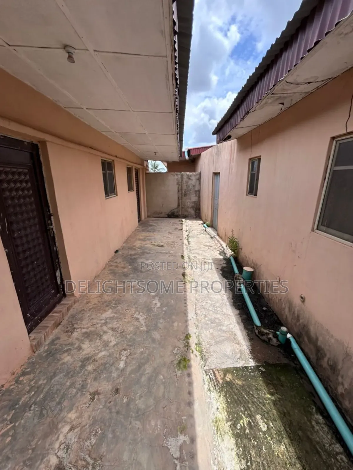 2bdrm Block of Flats in Owode, Apata for sale in Apata