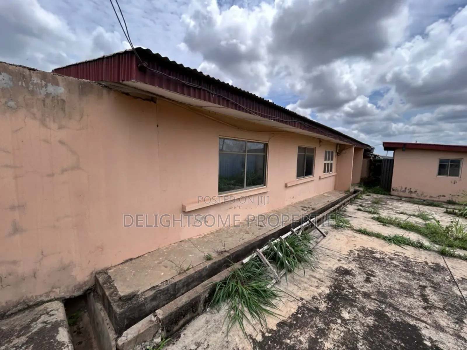 2bdrm Block of Flats in Owode, Apata for sale in Apata