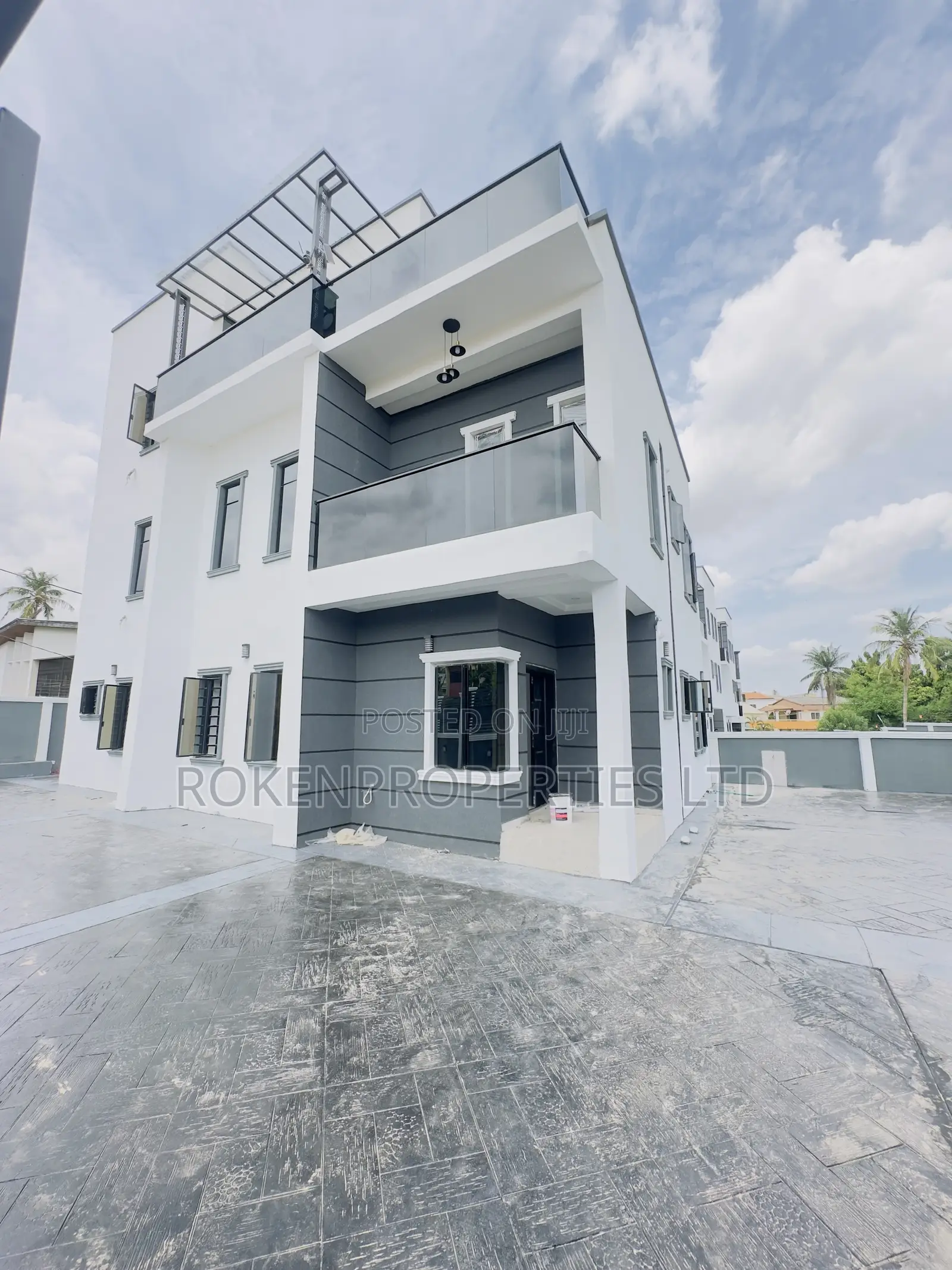 5bdrm Duplex in Bodija Estate for sale in Bodija