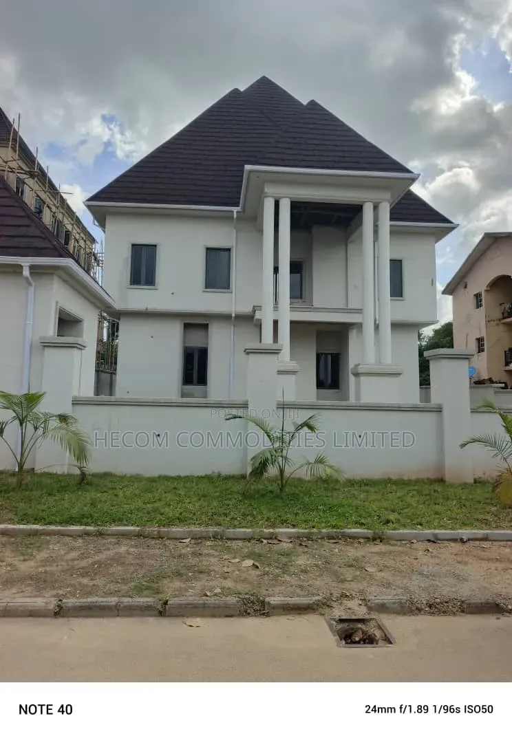 4bdrm Duplex in Arepo, Iseri for sale in Iseri
