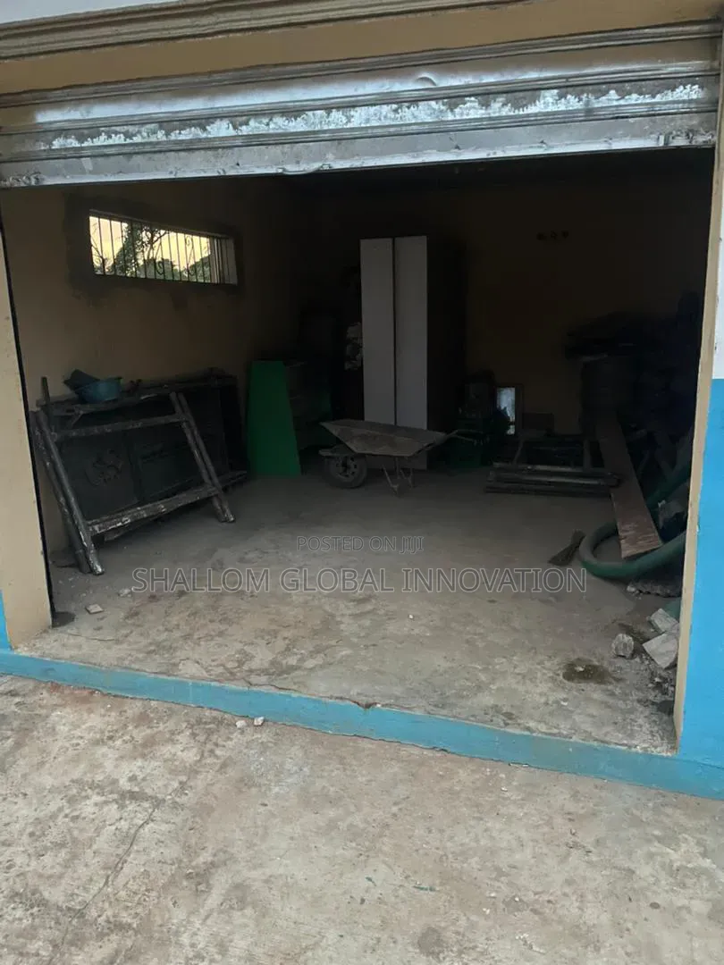 Shop for Rent in Akobo