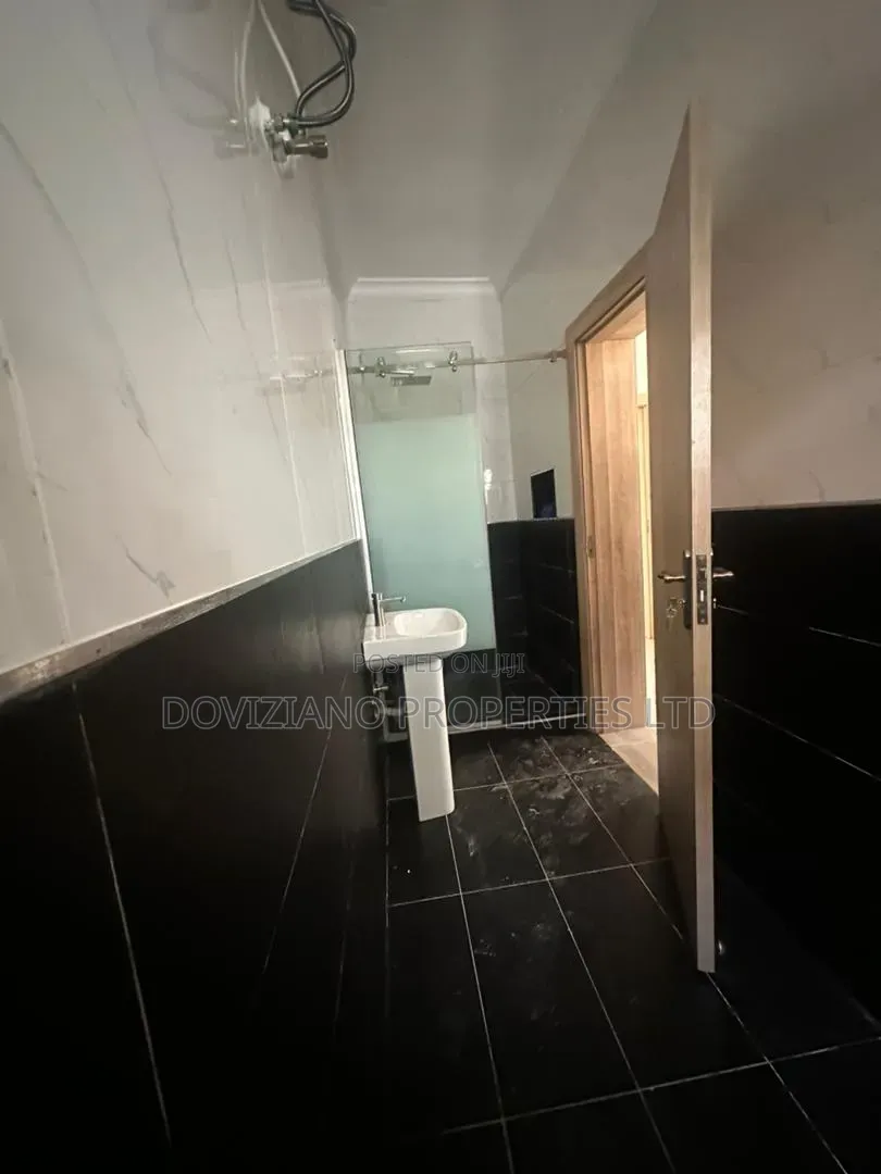 4bdrm Duplex in Ogudu GRA for rent in Ogudu GRA