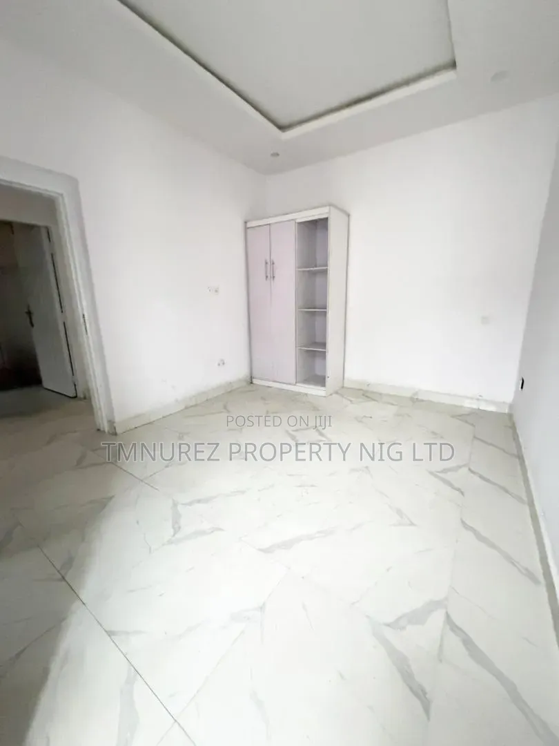 Mini Flat in Ikota for rent in Ikota