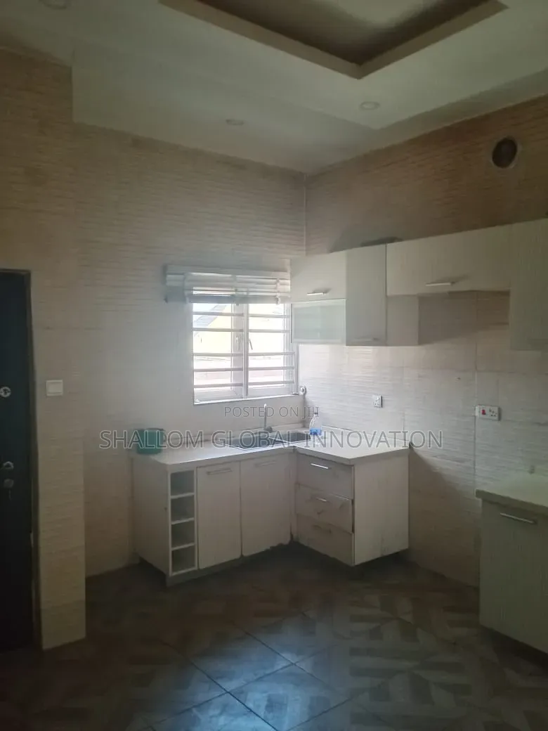 4bdrm Bungalow in Elewuro, Akobo for rent in Akobo