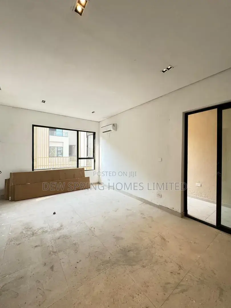 5bdrm Duplex in Banana Island for sale in Banana Island