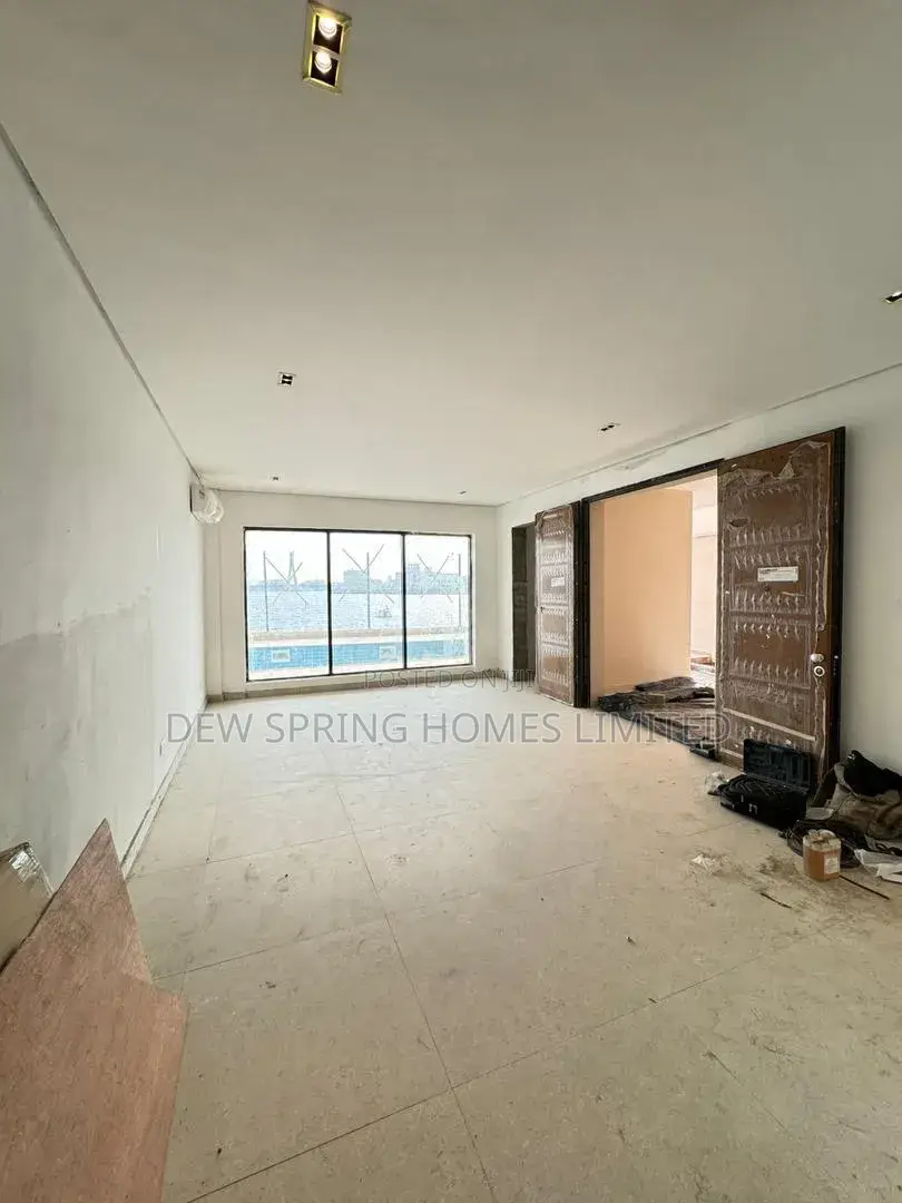 5bdrm Duplex in Banana Island for sale in Banana Island