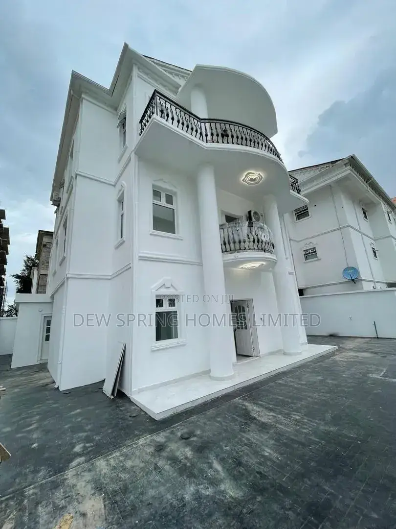 5bdrm Villa in Banana Island for sale in Banana Island