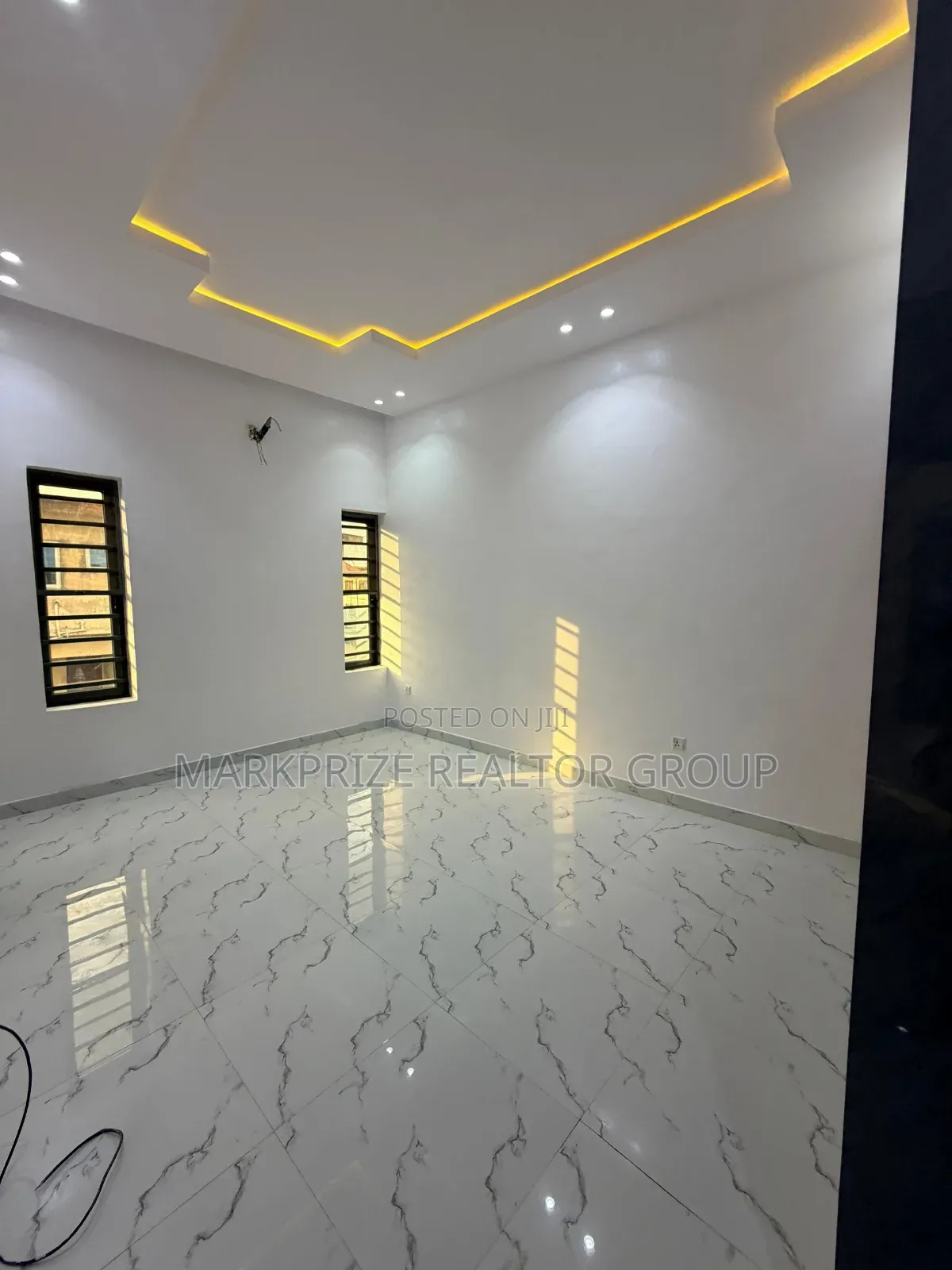 Furnished 5bdrm Duplex in Ogba Ikeja Lagos for sale in Ikeja GRA