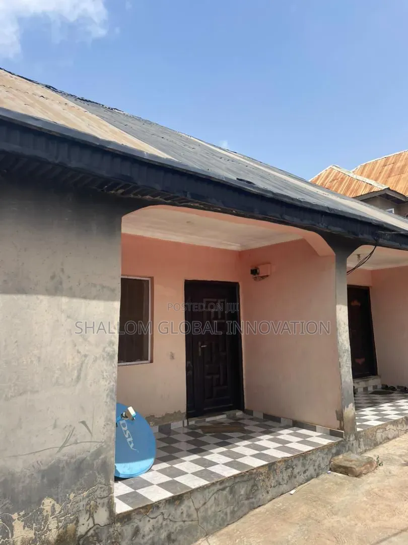 2bdrm Block of Flats in Elewuro, Akobo for sale in Akobo