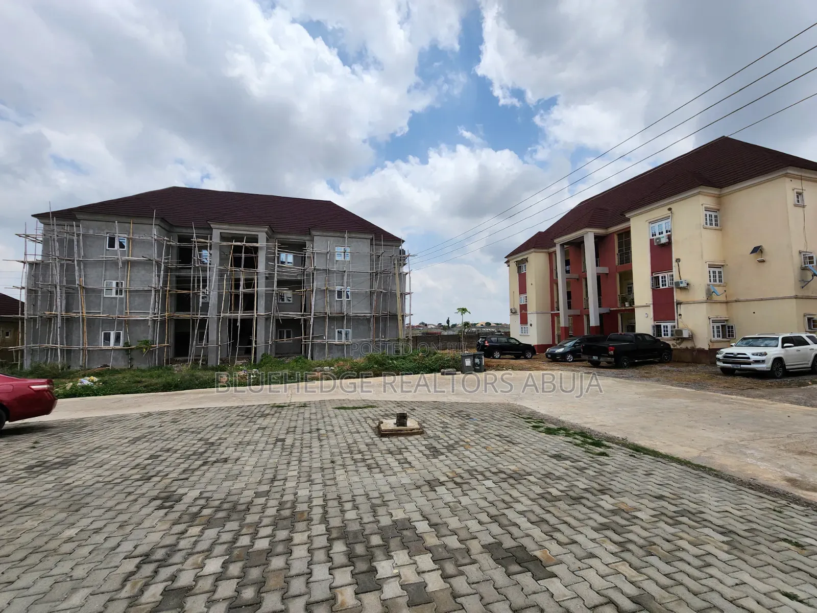 3bdrm Apartment in Sam Nujoma Housing, Galadimawa for sale in Galadimawa