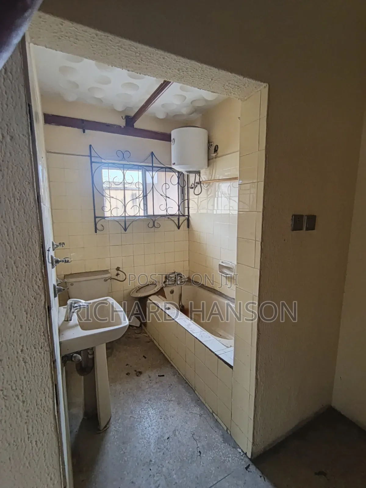 Commercial 7bed Duplex 15m Ajah (Facing Express) in Olokonla