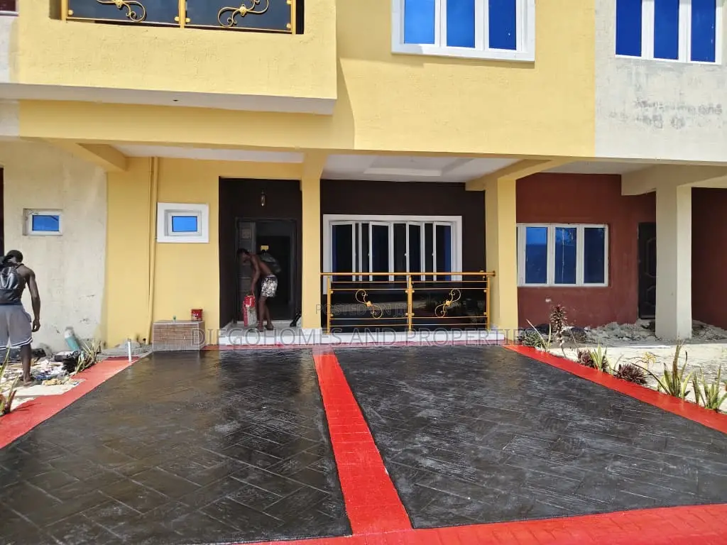 3bdrm Duplex in Meridian Estate, Awoyaya for sale in Awoyaya