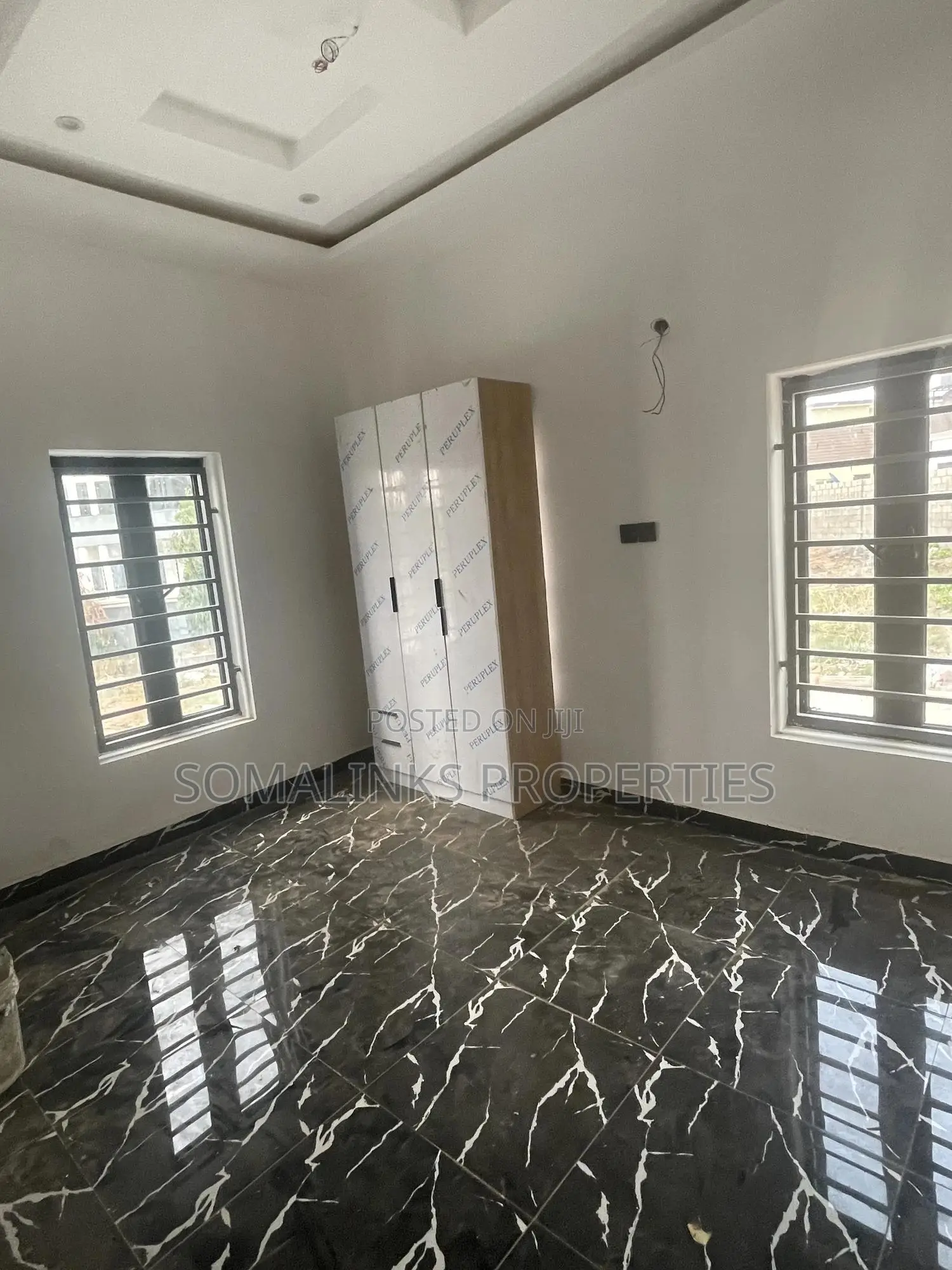 2bdrm Block of Flats in Pyramid Estate, Sabon Lugbe for rent in Sabon Lugbe