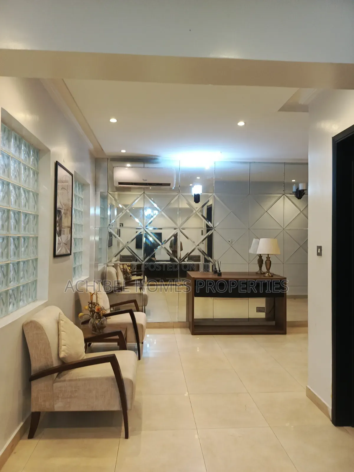 Furnished 3bdrm Apartment in Off Adeola Odeku for rent in Adeola Odeku