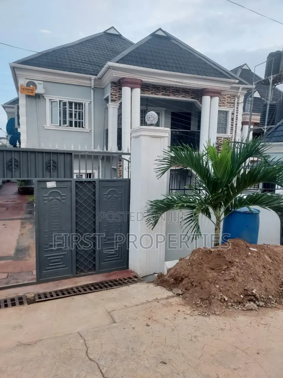 2bdrm Block of Flats in Main Ire Akari, Ibadan for sale in Ibadan