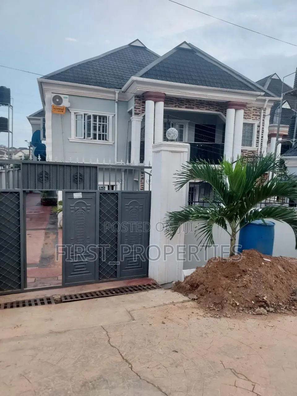 2bdrm Block of Flats in Main Ire Akari, Ibadan for sale in Ibadan