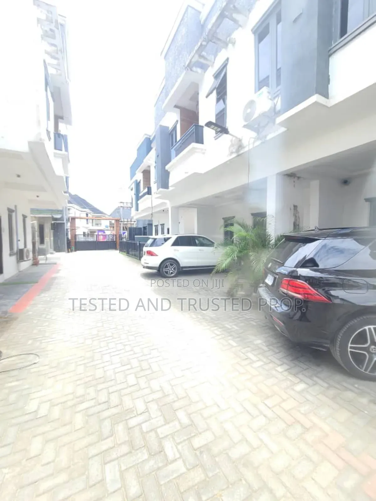 4bdrm Duplex in Ikota Gra for rent in Ikota
