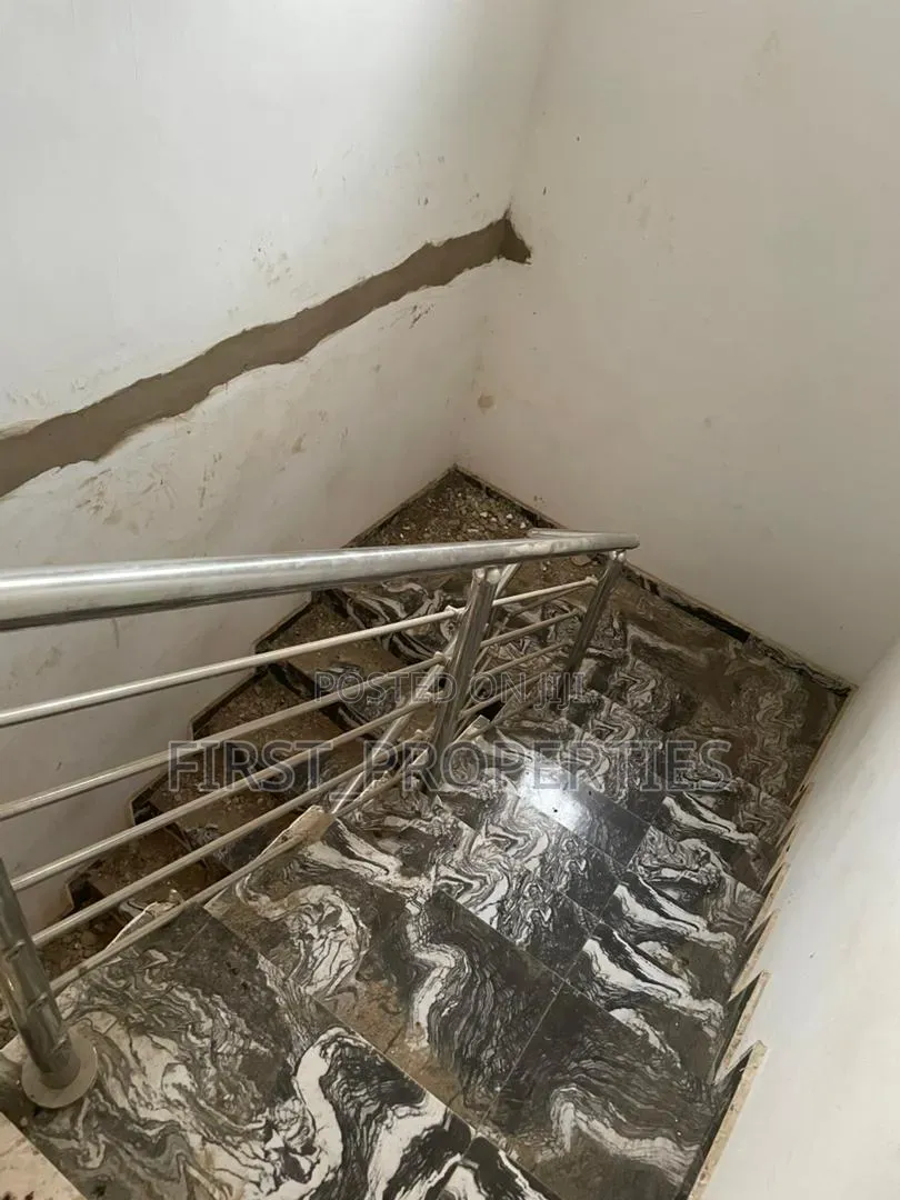 2bdrm Block of Flats in Akuru Elebu Ibadan for sale in Ibadan