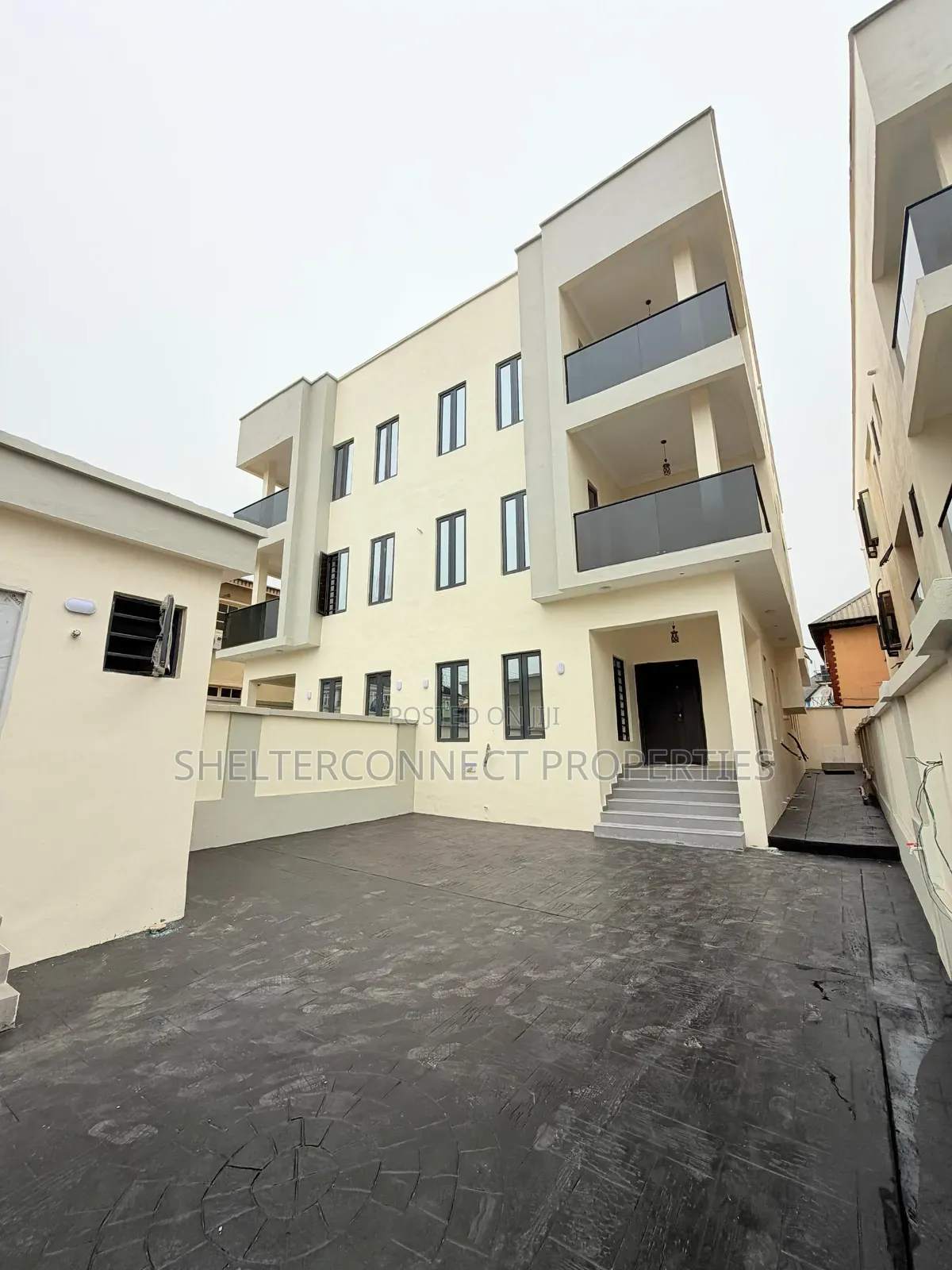 4bdrm Duplex in GRA Phase 1 for sale in GRA Phase 1