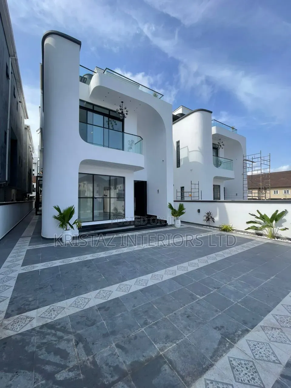 5bdrm Duplex in Ikate for sale in Ikate