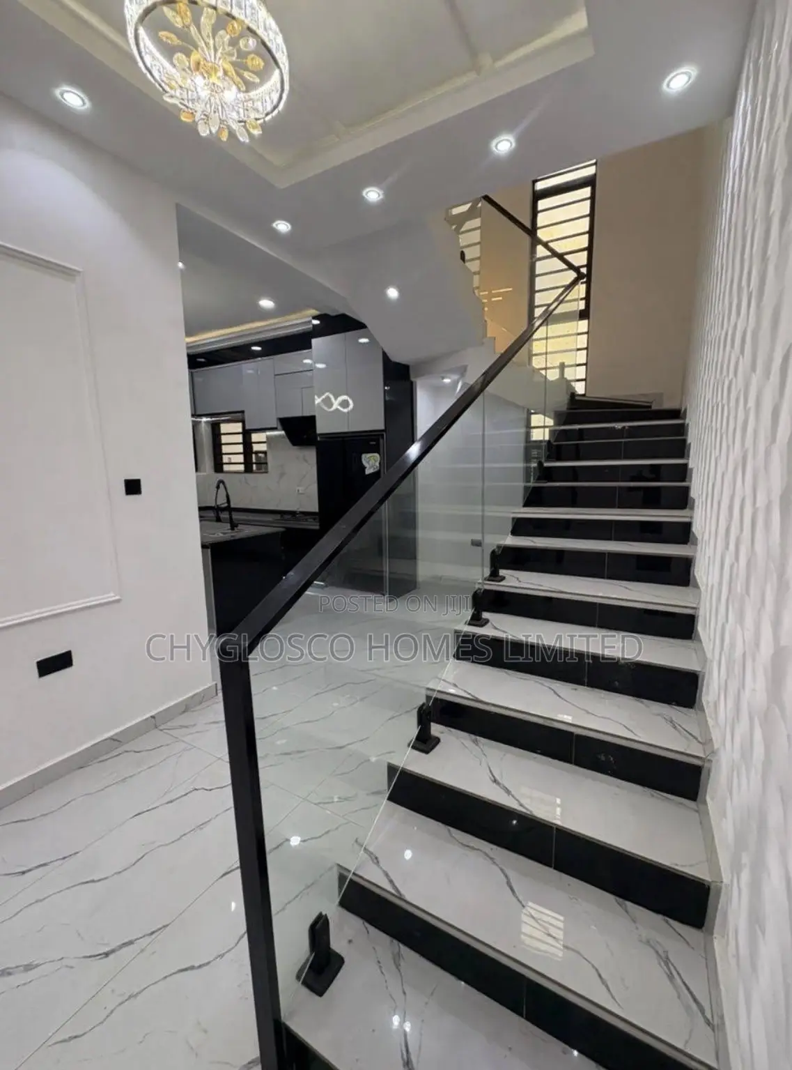 4bdrm Duplex in Eneka for sale in Eneka