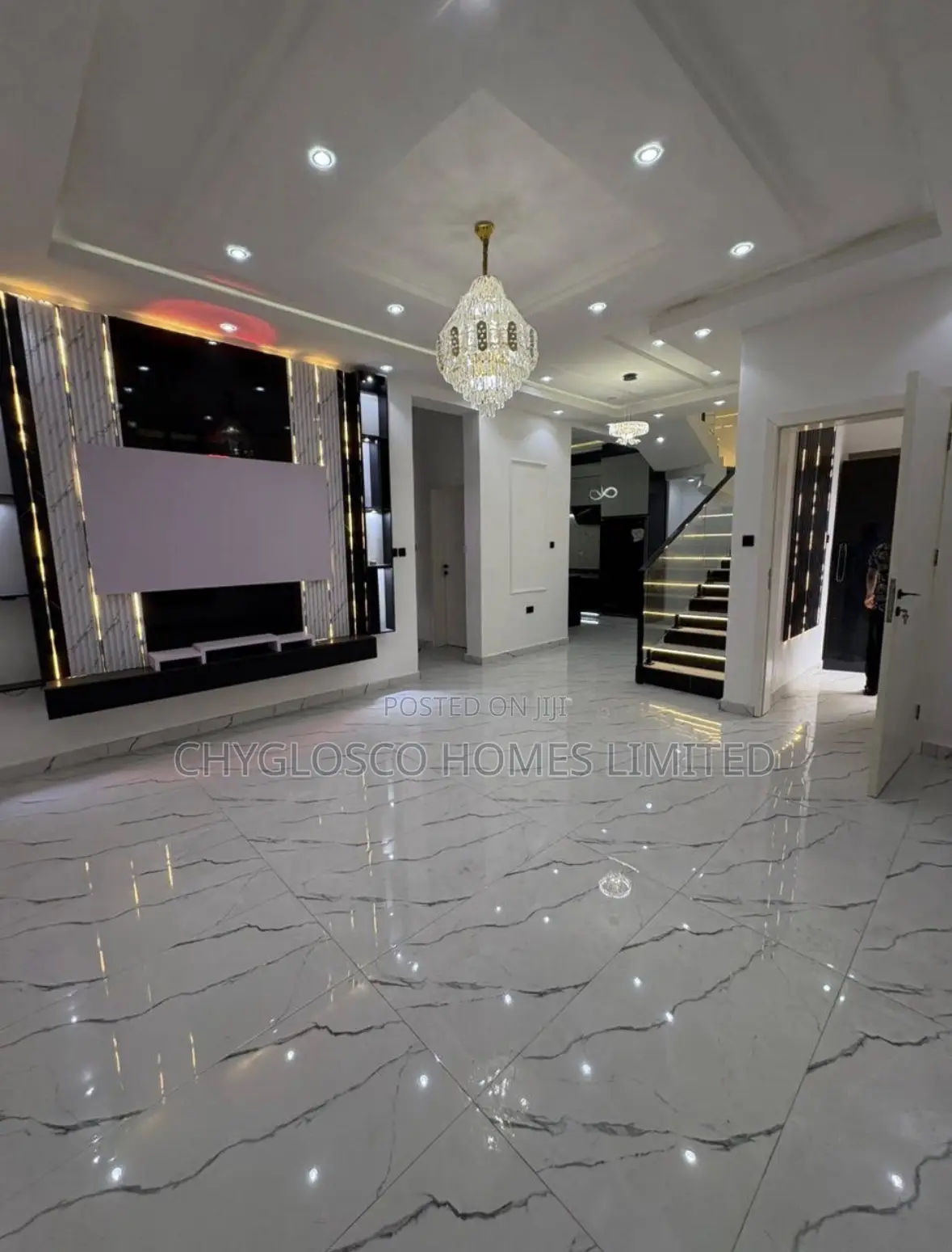 4bdrm Duplex in Eneka for sale in Eneka