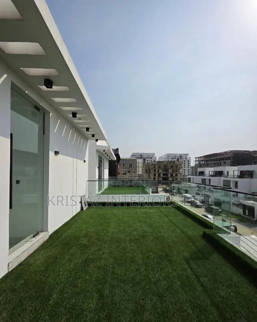 5bdrm Duplex in Lekki Phase 1 for sale in Lekki Phase 1