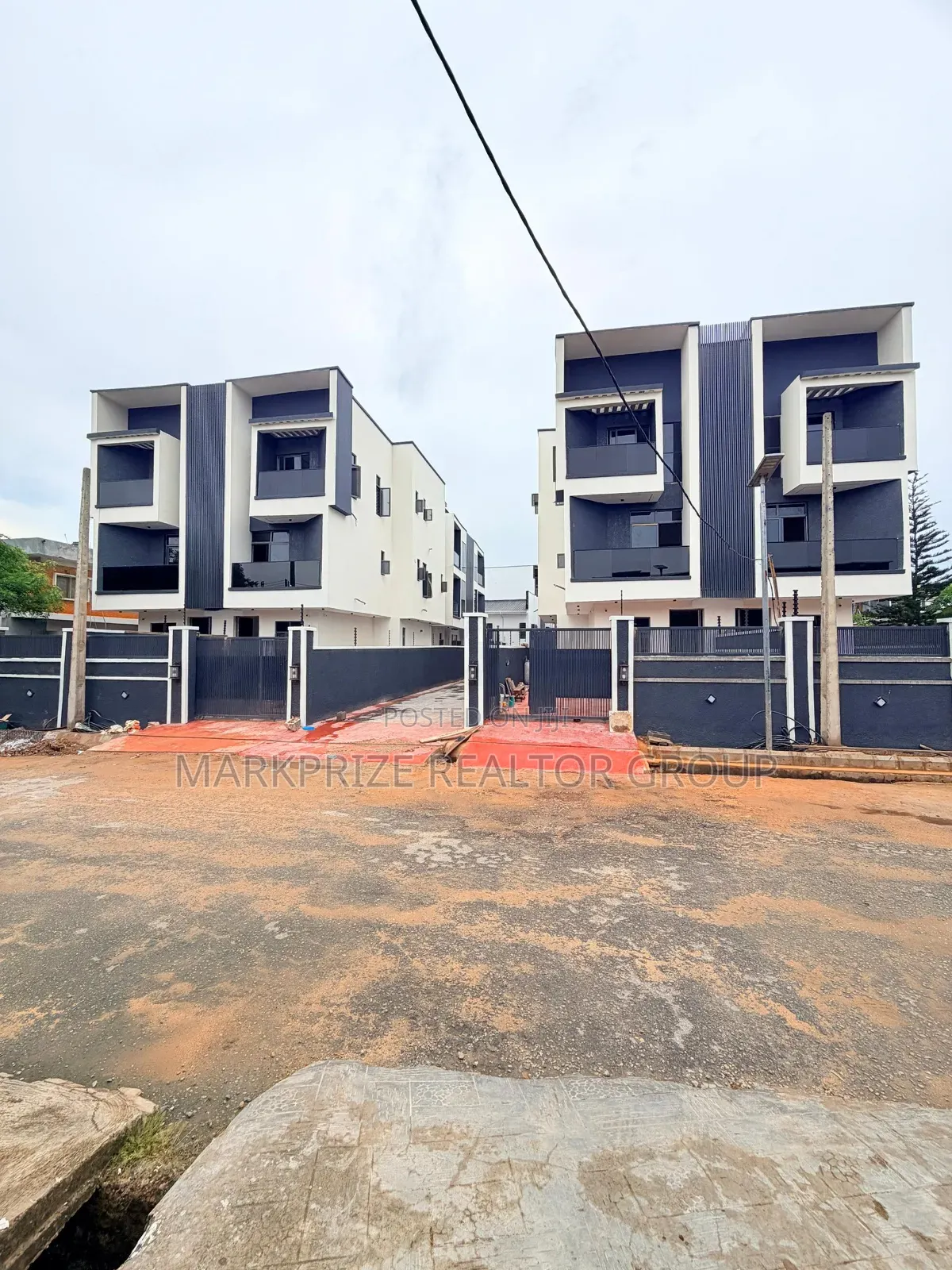 4bdrm Duplex in Adeniyi Jones Ikeja for sale in Adeniyi Jones