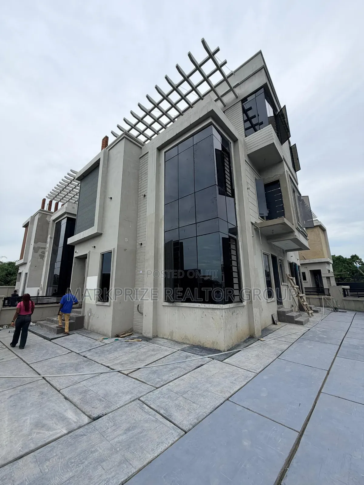 Furnished 4bdrm Duplex in Surulere Lagos for sale in Papa Ajao / Surulere