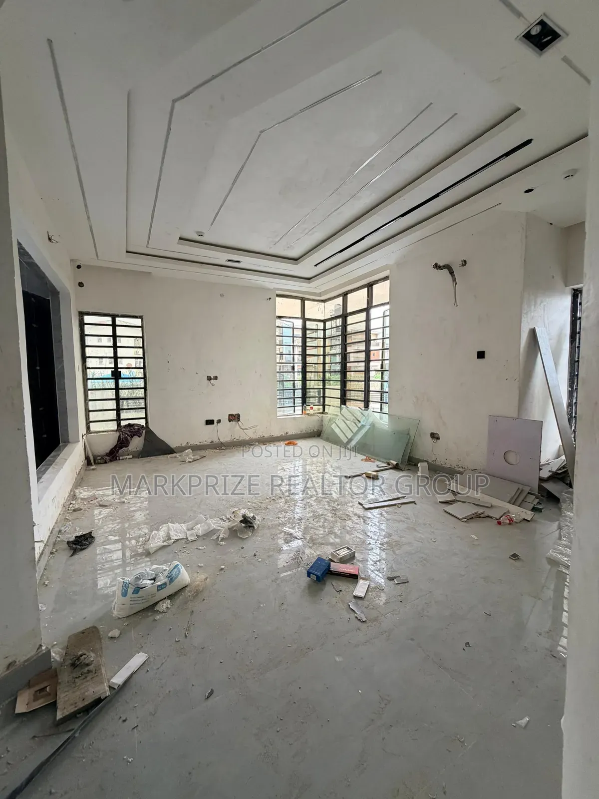 Furnished 4bdrm Duplex in Surulere Lagos for sale in Papa Ajao / Surulere