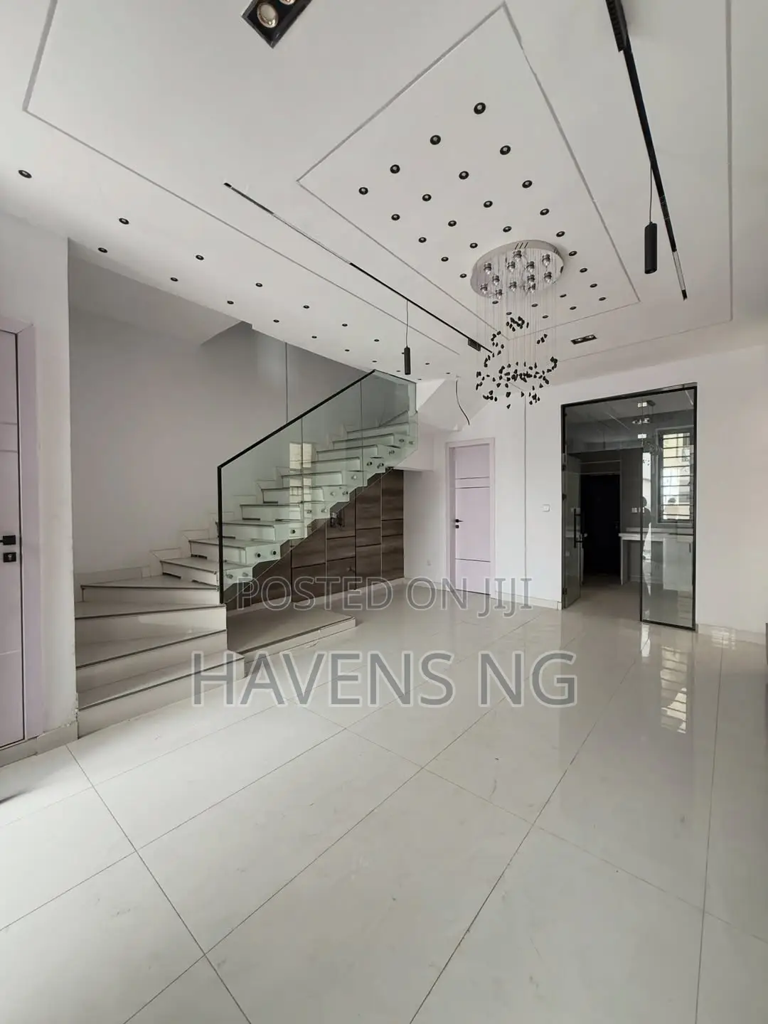 4bdrm Duplex in Ikota for sale in Ikota