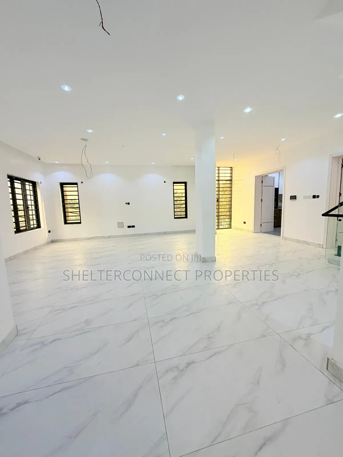 5bdrm Duplex in Omole Phase 1 for sale in Omole Phase 1