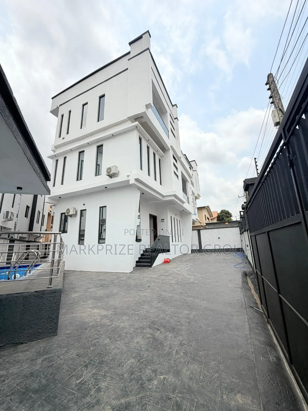 Furnished 5bdrm Duplex in Magodo Gra Phase 2 for sale in GRA Phase 2 Shangisha
