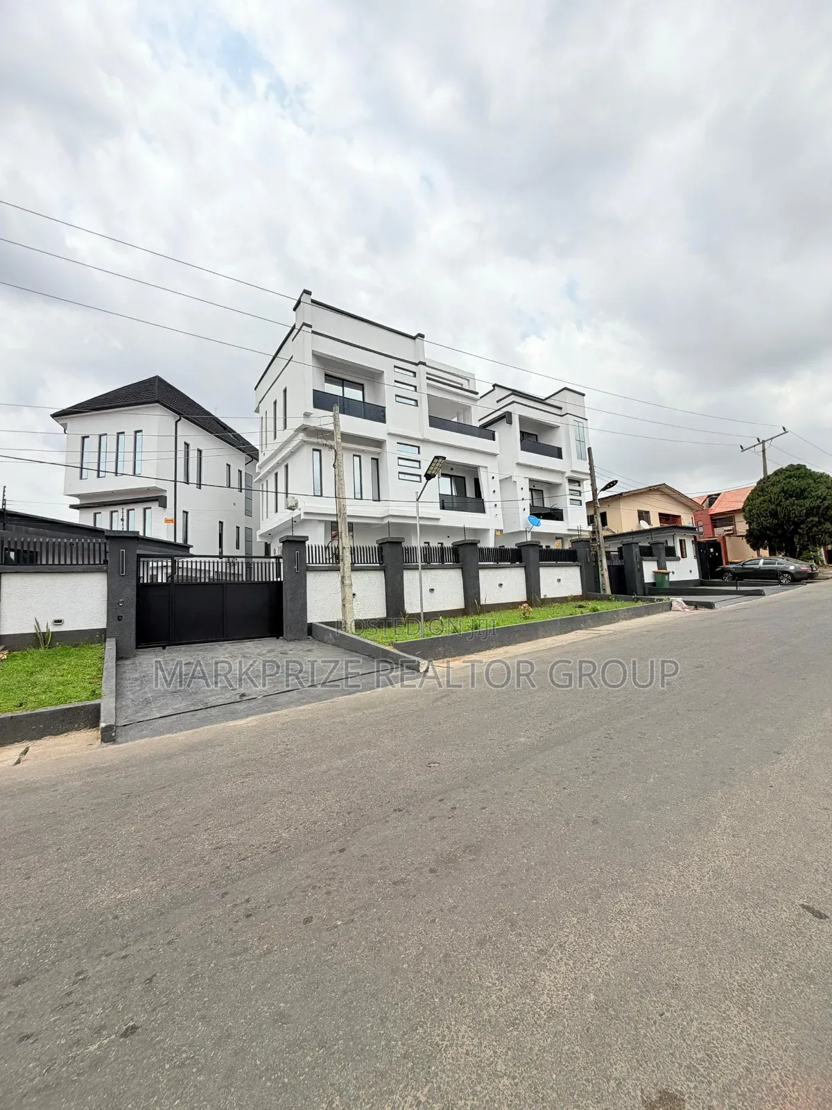 Furnished 5bdrm Duplex in Magodo Gra Phase 2 for sale in GRA Phase 2 Shangisha