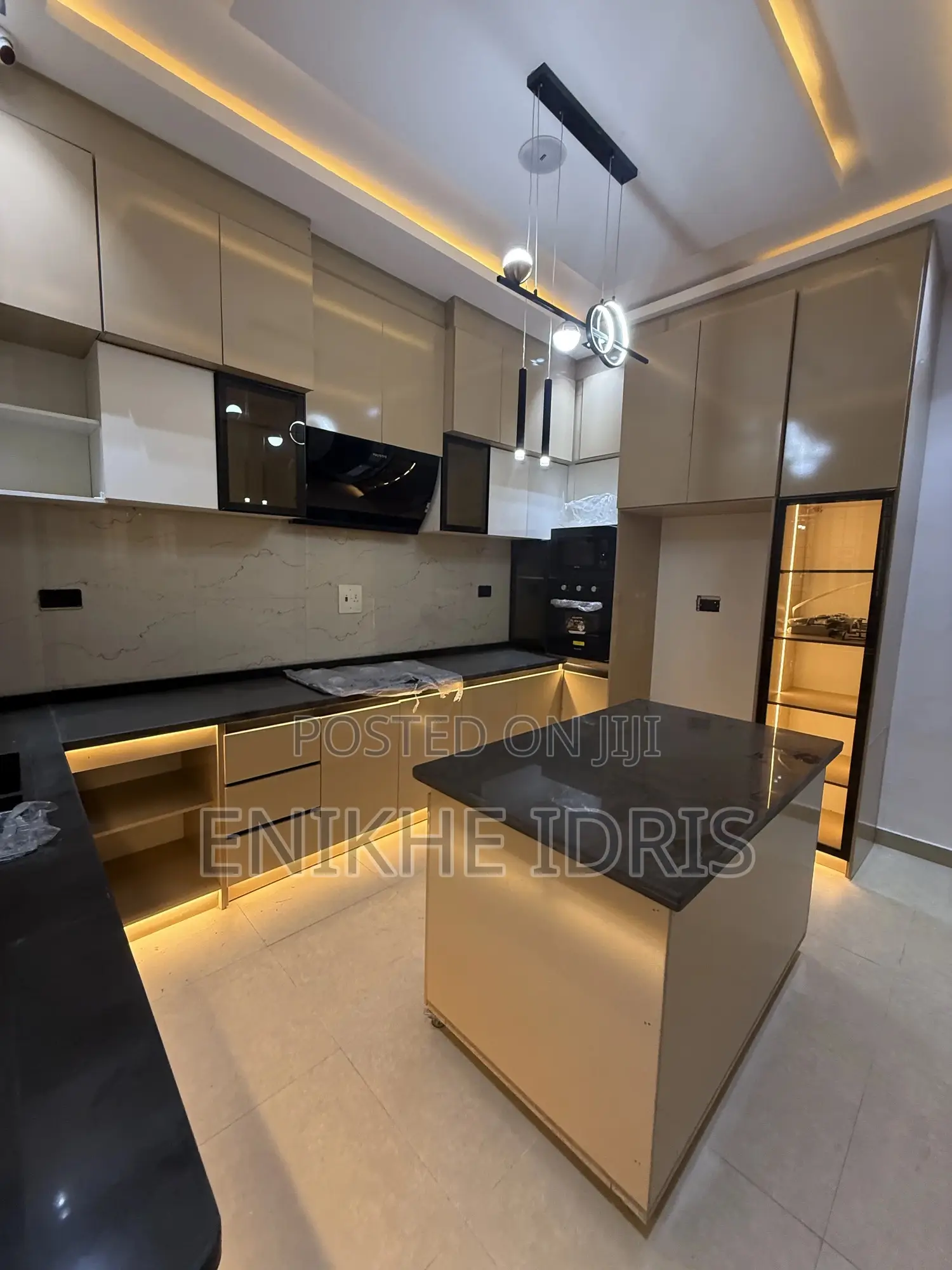 3bdrm Duplex in Apo Resettlement for sale in Apo Resettlement