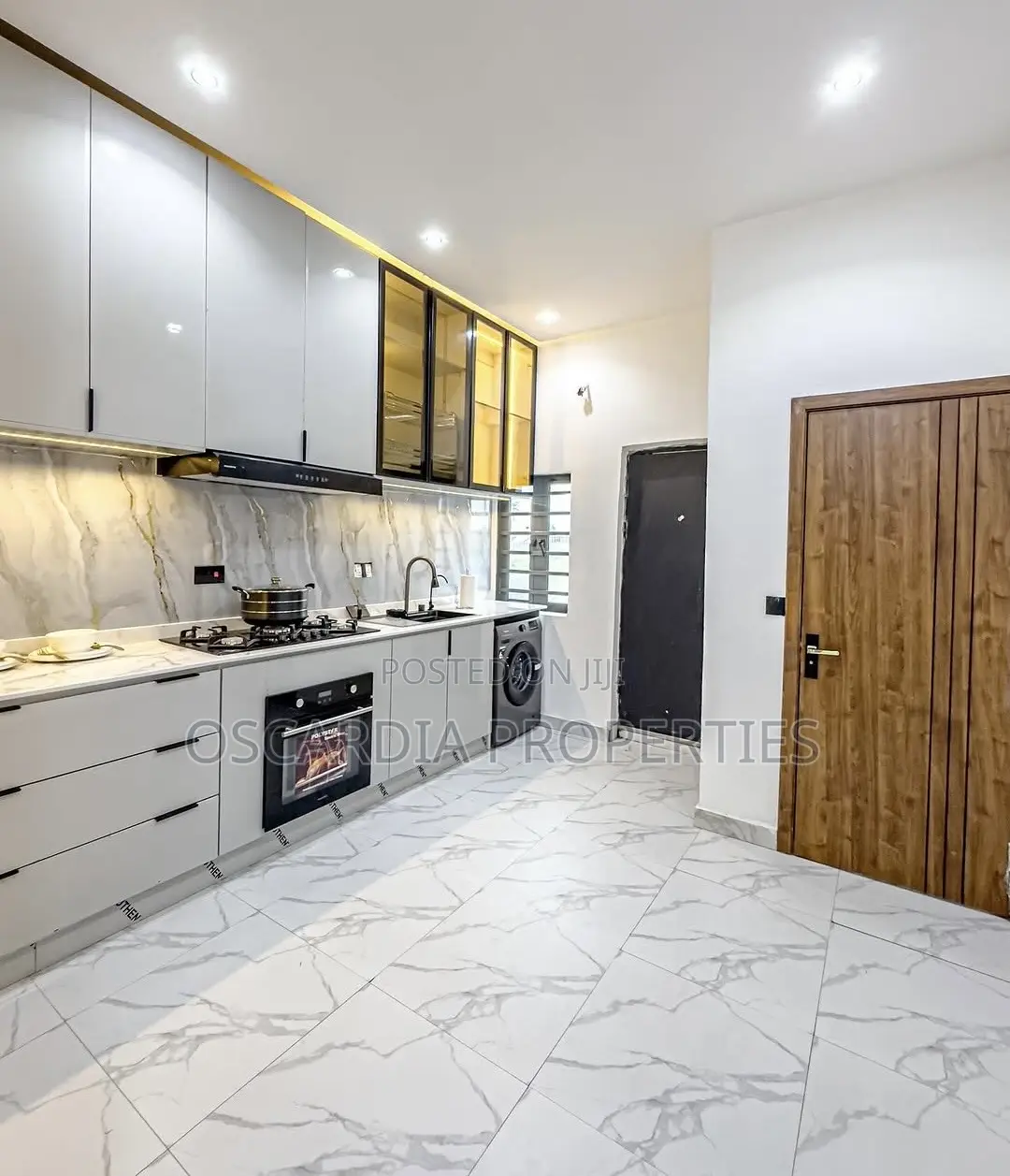 4bdrm Bungalow in Lekki Avana, Elerangbe for sale in Elerangbe