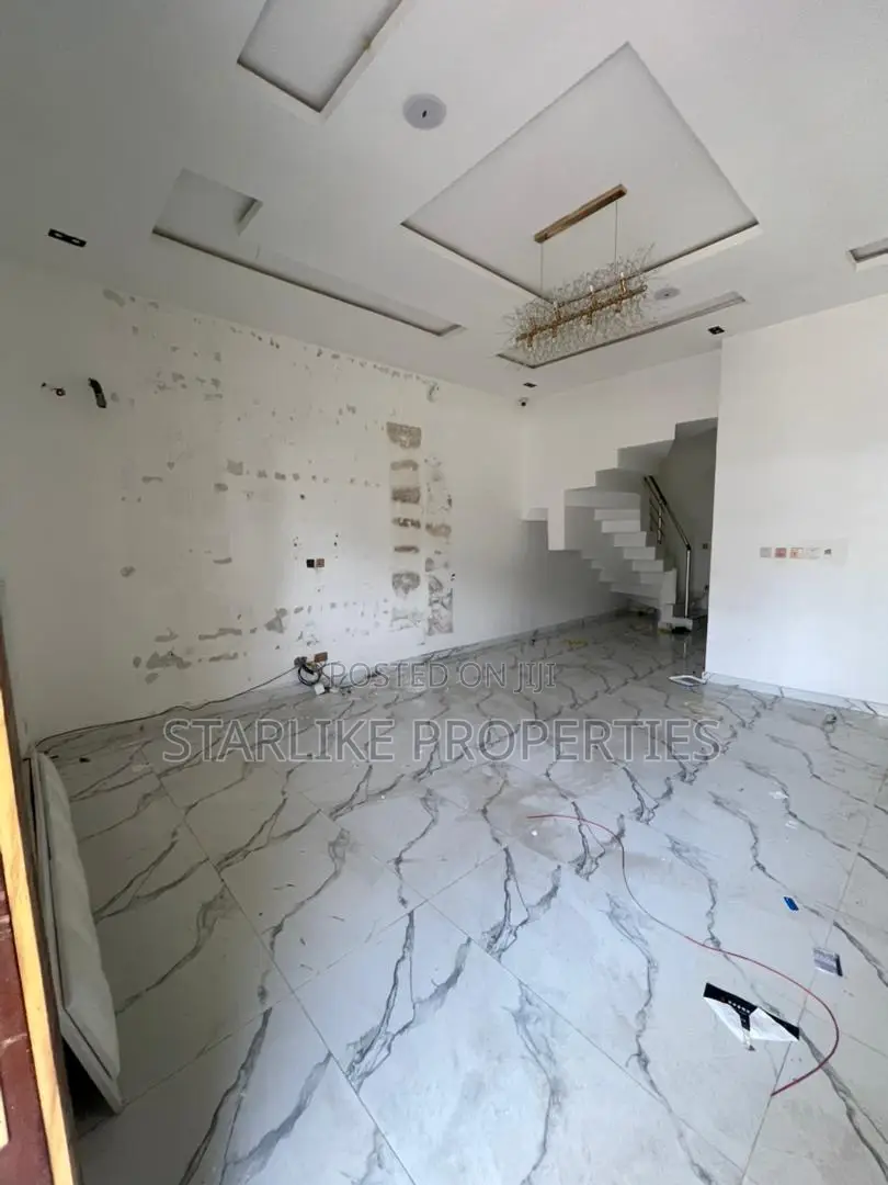 4bdrm House in Lekki Expressway for sale in Lekki Expressway