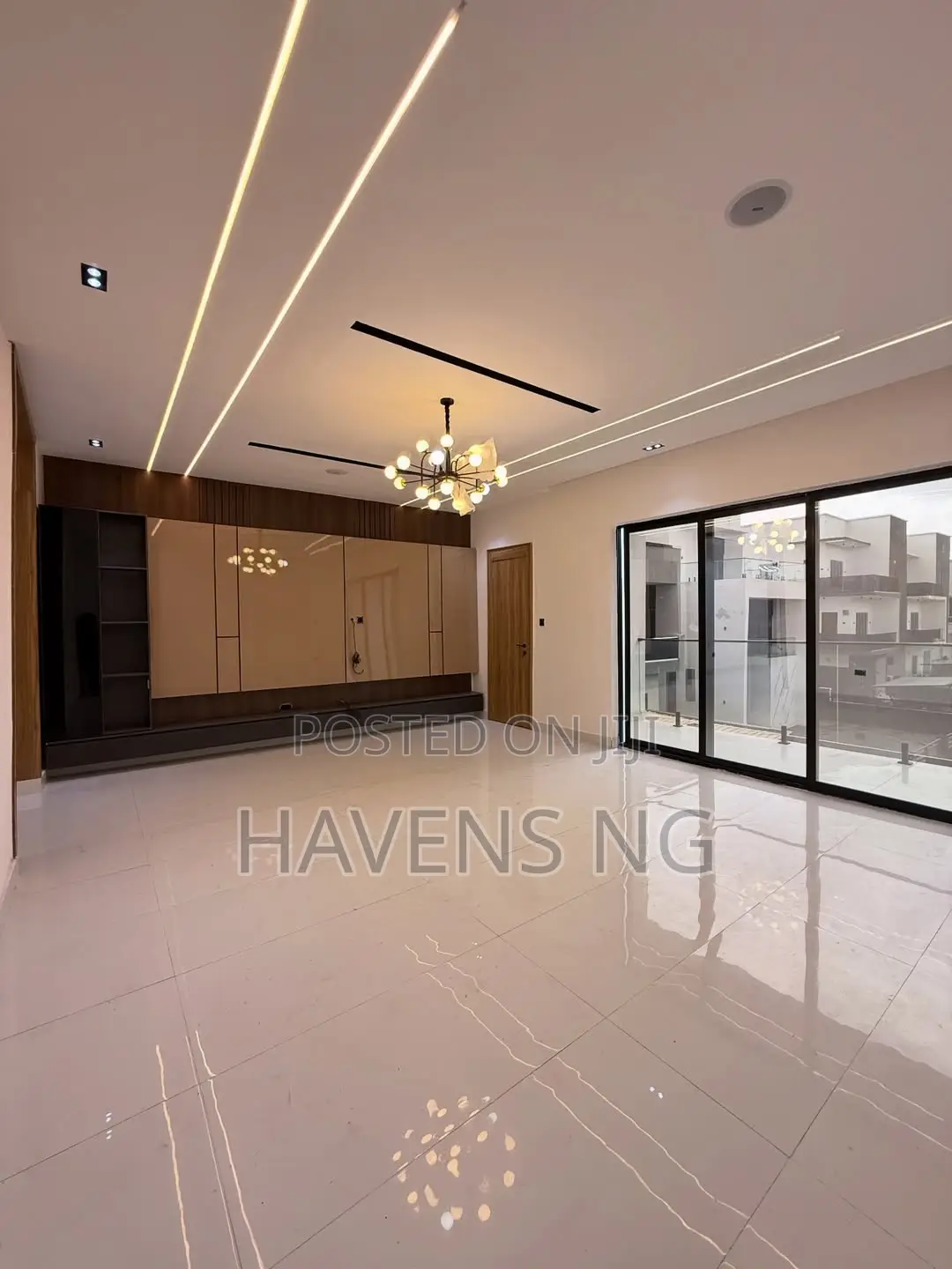 5bdrm House in Ikota for sale in Ikota