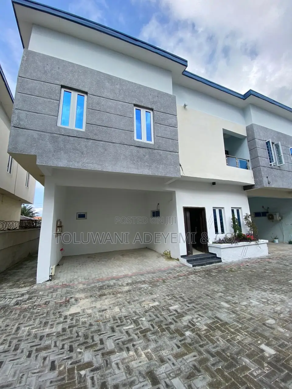 4bdrm Townhouse/Terrace in Ajah, Lekki, Abraham Adesanya Estate in Abraham Adesanya Estate