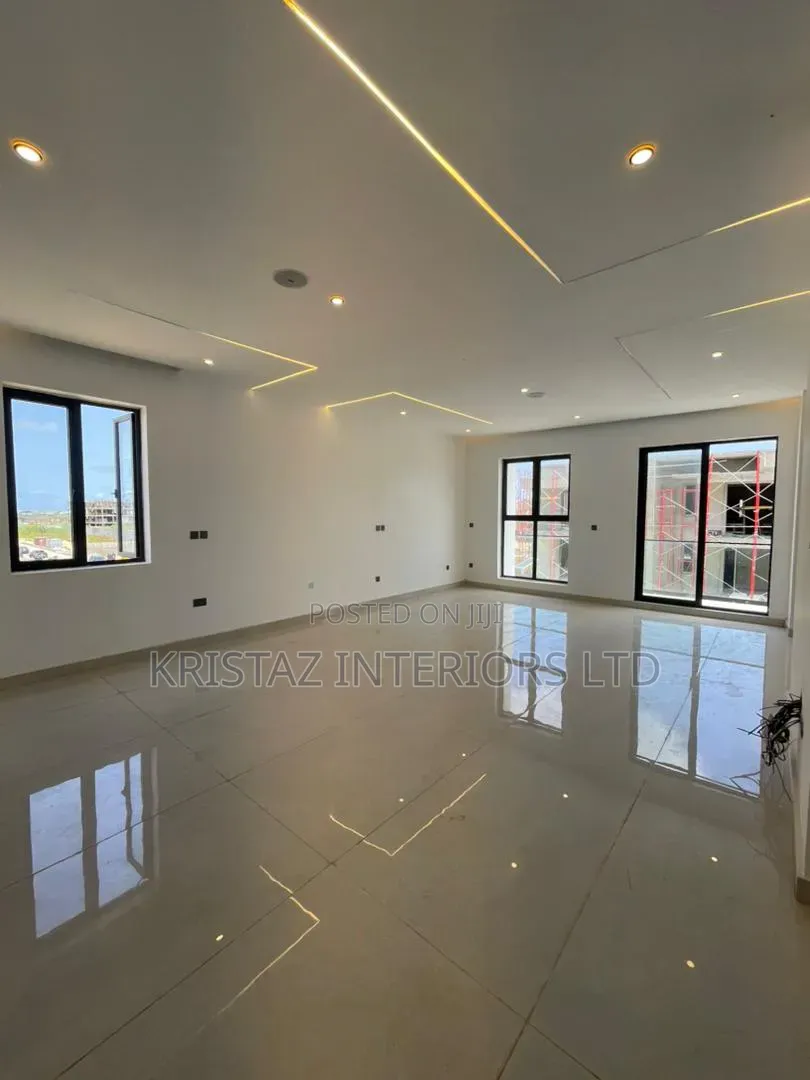 6bdrm Duplex in Lekki Phase 1 for sale in Lekki Phase 1