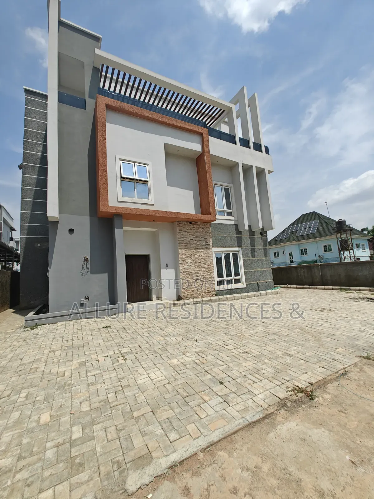 5bdrm Duplex in Peachville Estate, Durumi for sale in Durumi