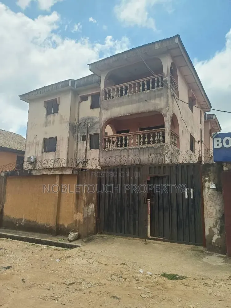 3bdrm Block of Flats in Kofoworola Attah St, for sale in Ejigbo / Ejigbo