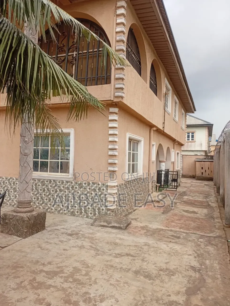 6bdrm Duplex in Peace Estate, Baruwa for sale in Baruwa