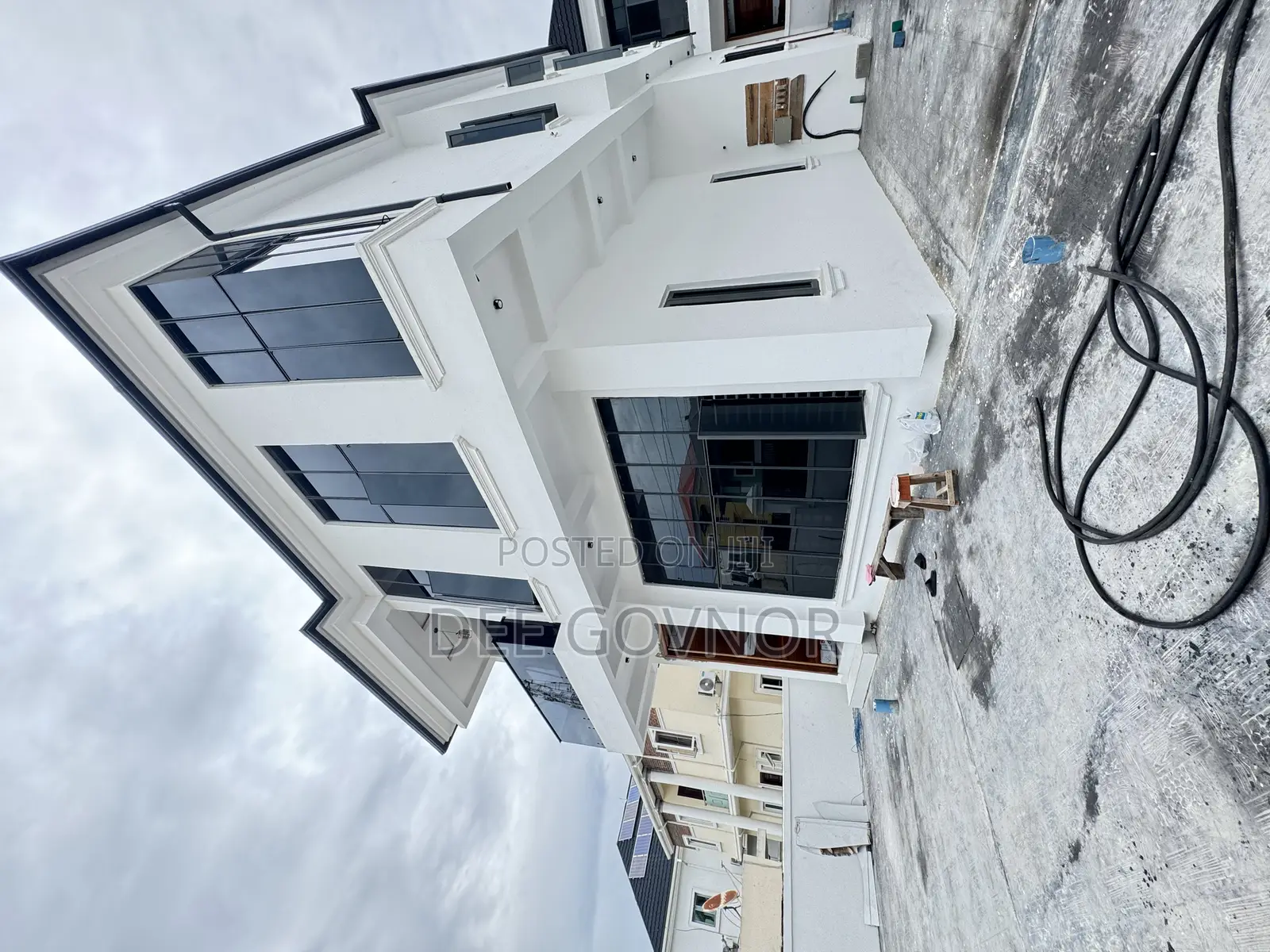 5bdrm Duplex in Alabalogo Estate, Osapa london for sale in Osapa london