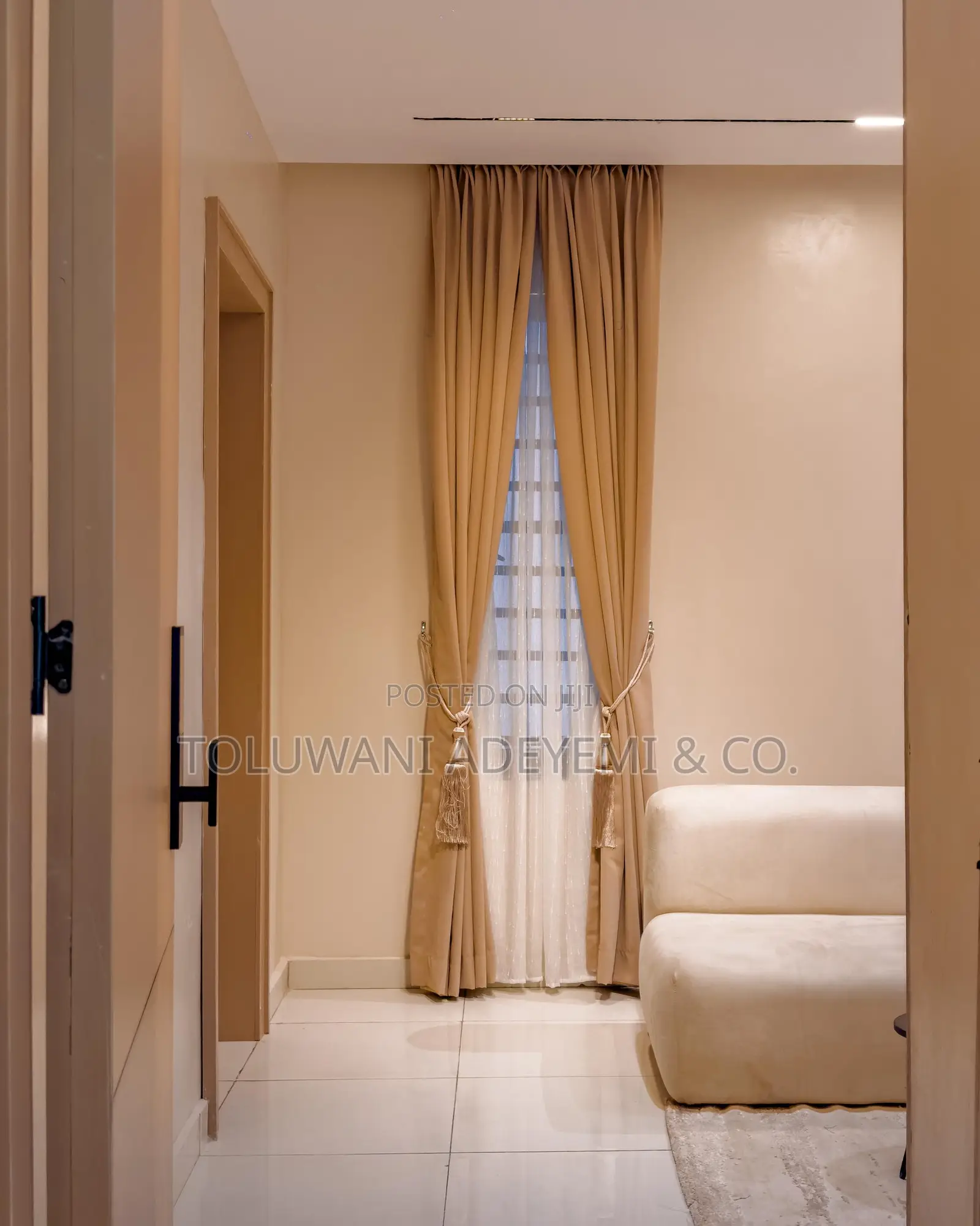 Cozy 1-Bedroom Shortlet Apartment in Western Avenue