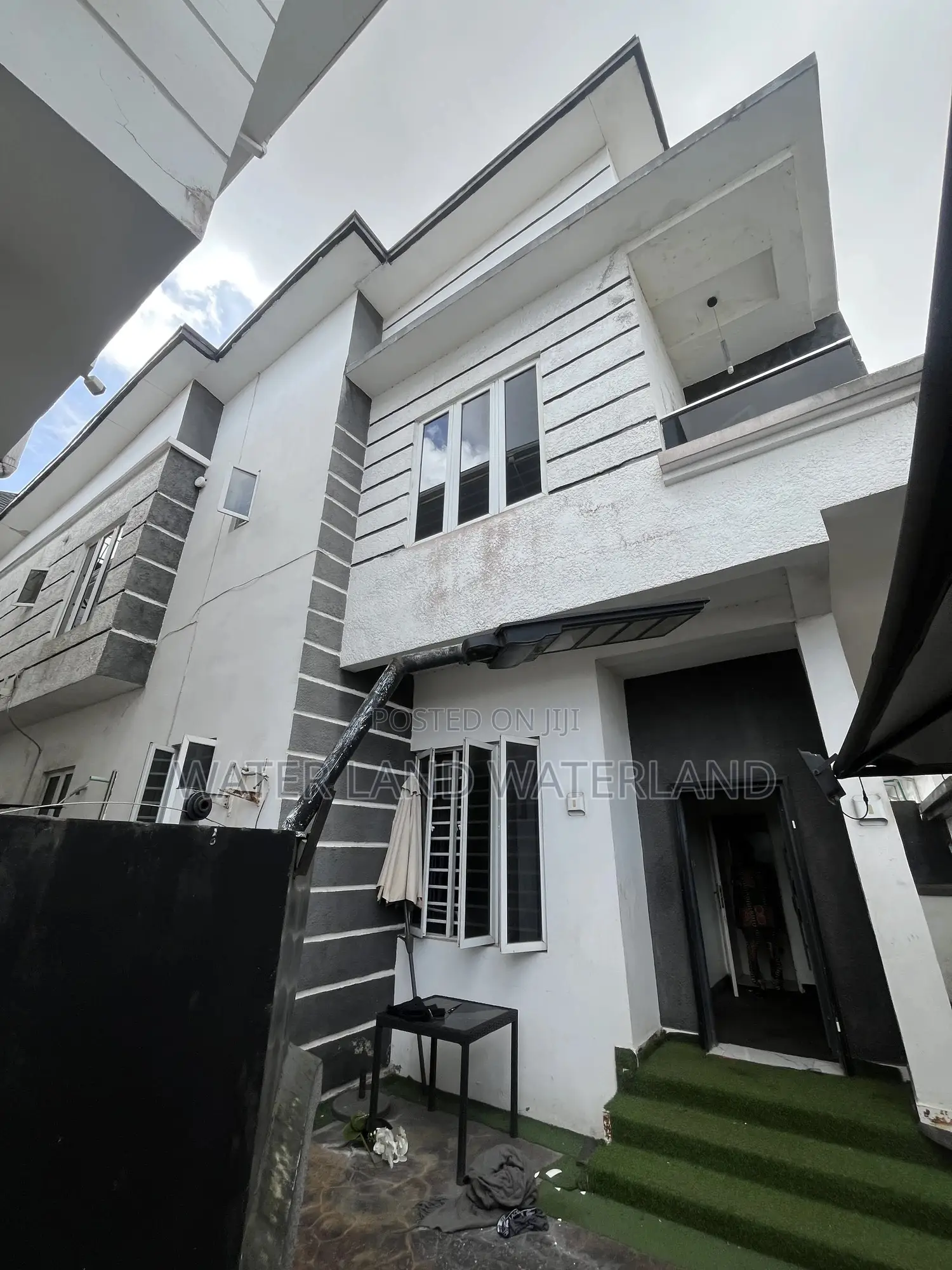 Furnished 4bdrm Duplex in Thomas Estate for sale in Thomas Estate